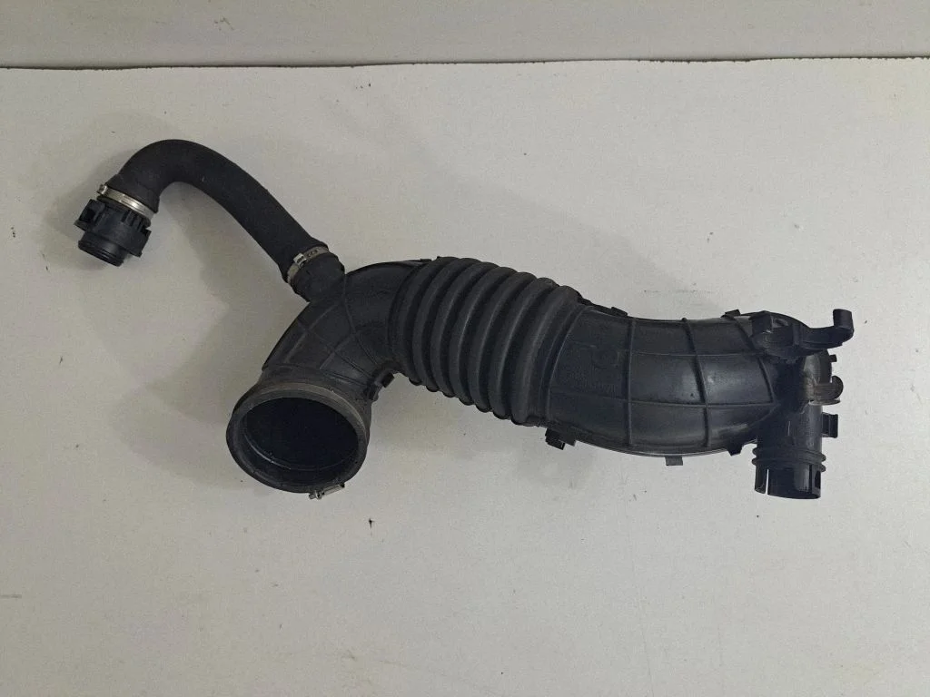 Gaisa ieplūdes kanāla detaļa (-as) – BMW 3. sērija F30 F35 F31 (2012-2018)