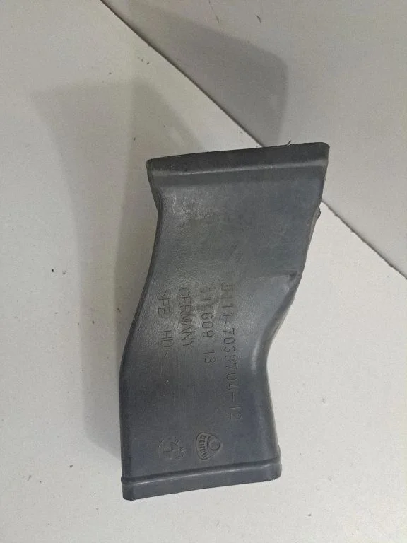 Air intake duct part – BMW 5 Series E60 E61 (2004-2010)