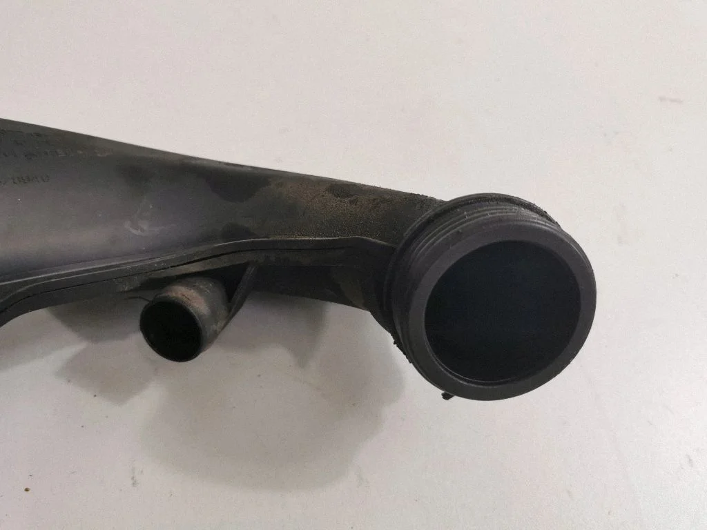 Air intake duct part 7577451