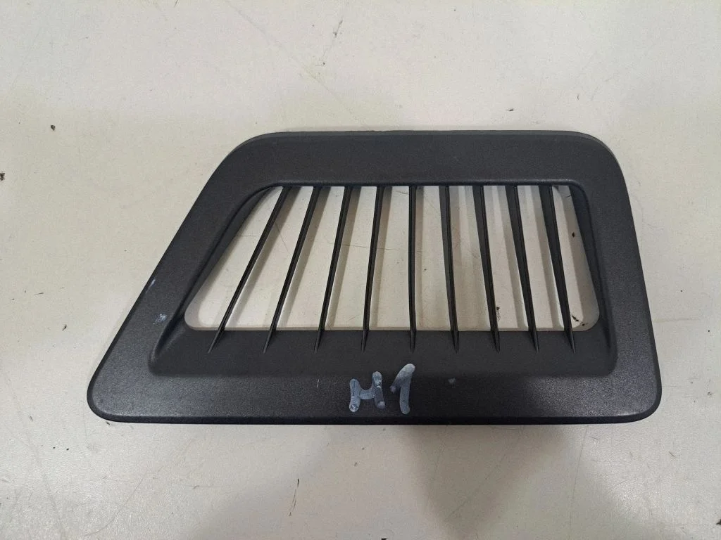 Air intake duct part 9496571 – BMW iX1 (2022-)