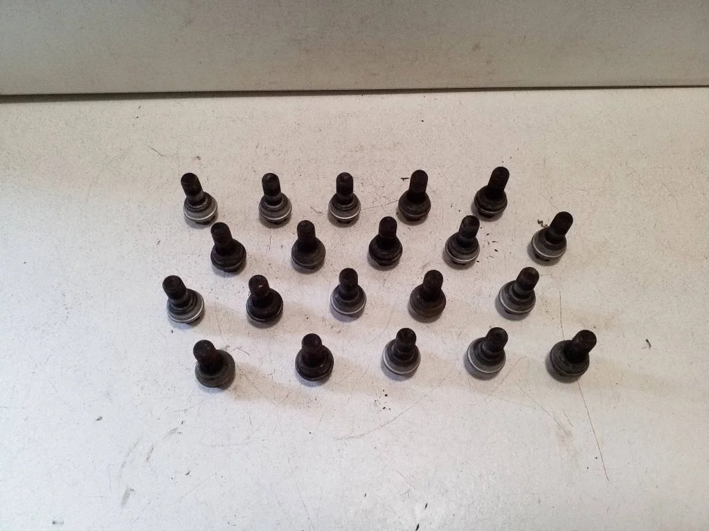 Nuts/bolts
