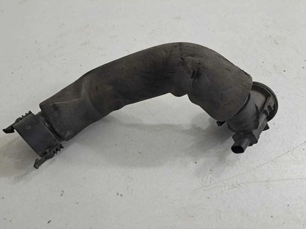 Kartera ventilācijas šļūtene 7588417
