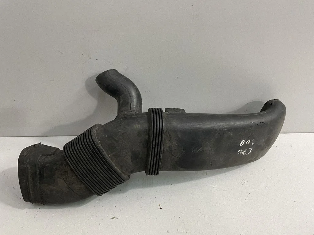 Õhu sisselaske voolik (-ud)/ toru (-d) – BMW X5 E70 (2006-2013)