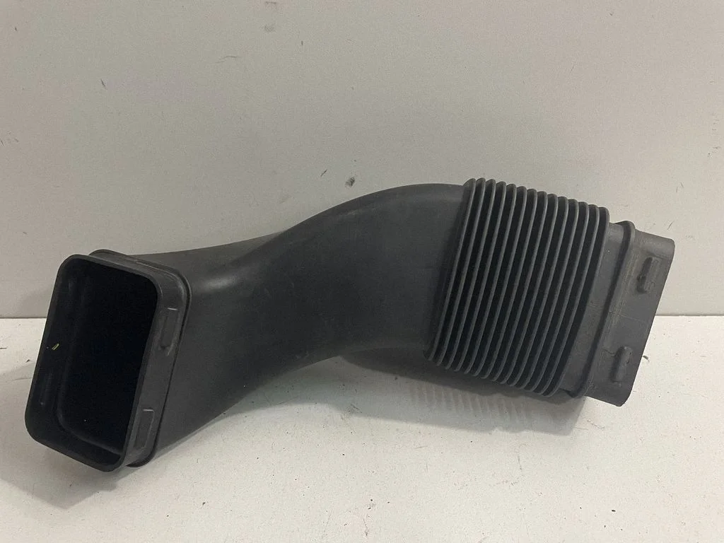 Air intake hose/pipe – BMW 5 Series F10 F11 (2009-2016)