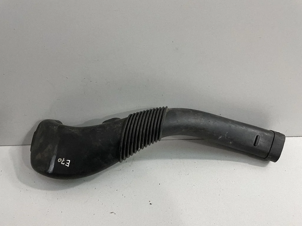 Õhu sisselaske voolik (-ud)/ toru (-d) – BMW X5 E70 (2006-2013)
