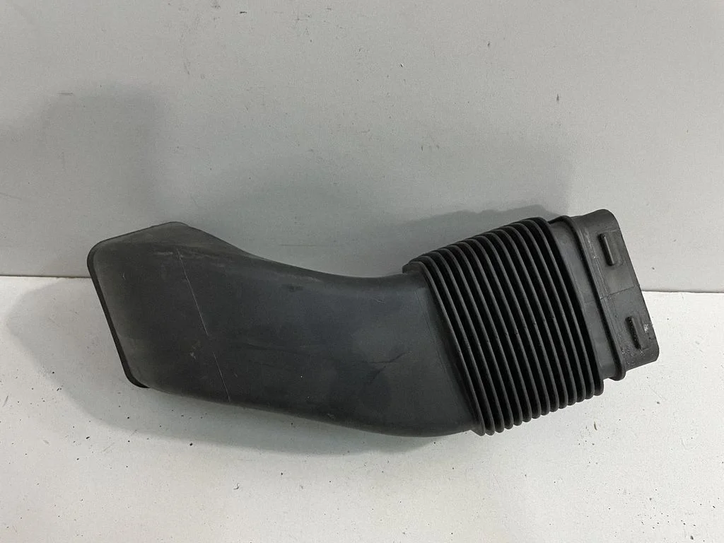 Air intake hose/pipe – BMW 5 Series F10 F11 (2009-2016)