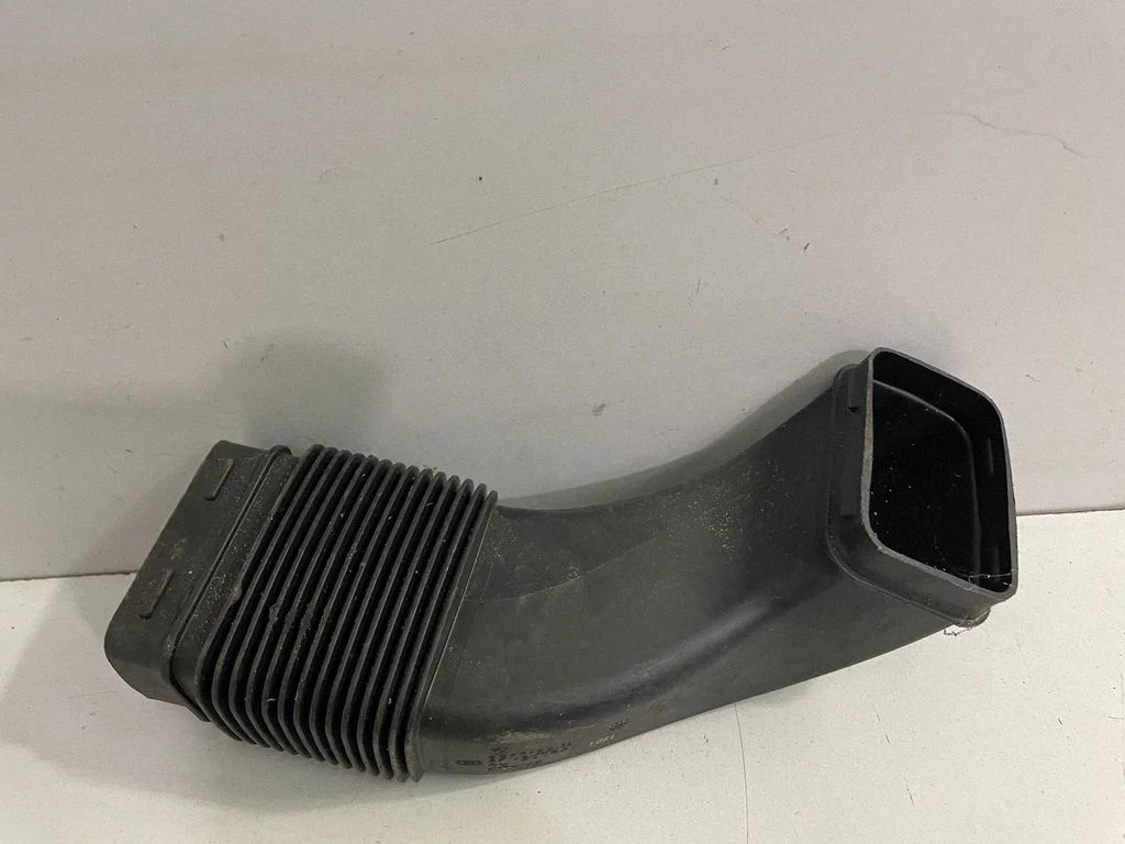 Air intake hose/pipe – BMW 5 Series F10 F11 (2009-2016)