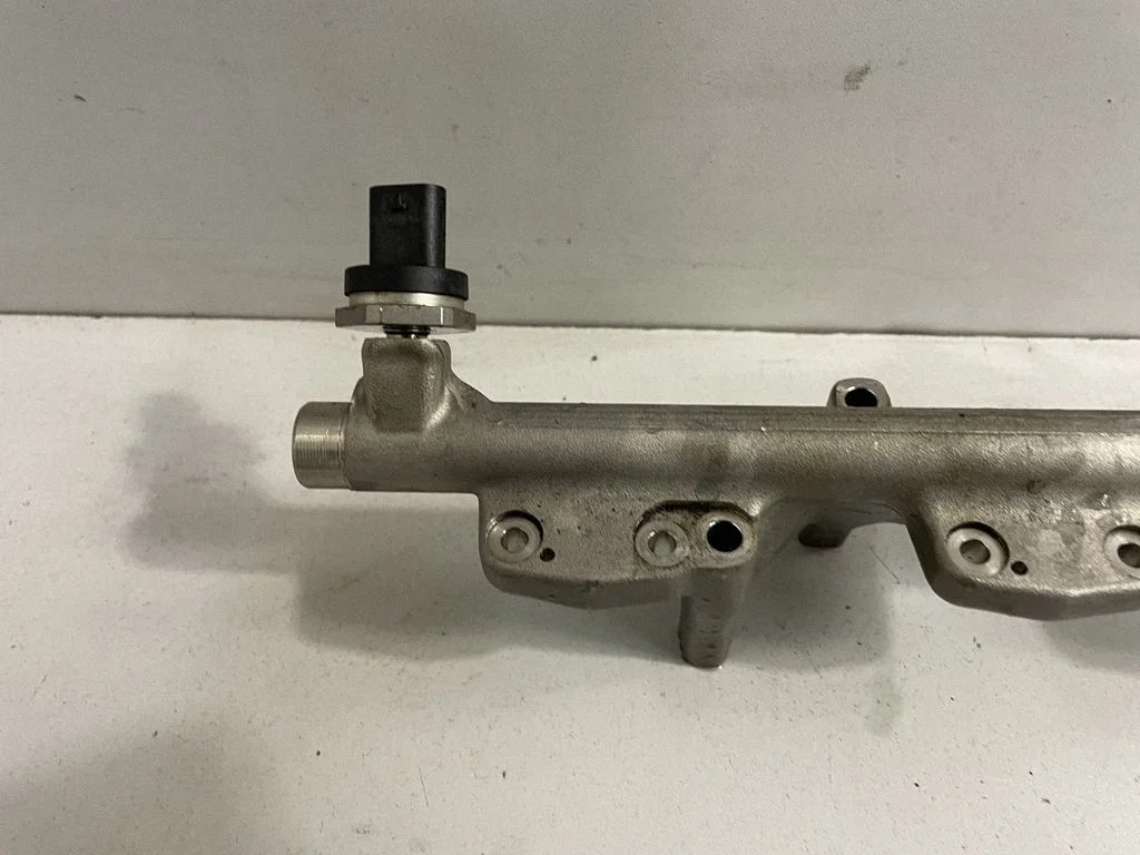 Kütuse magistraaltoru – BMW 3-seeria F30 F35 F31 (2012-2018)