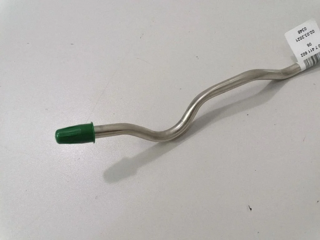 Fuel line pipe – BMW 5 Series G30 G31 G38 (2016-)