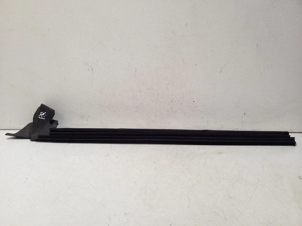 Front door rubber seal A2187200815