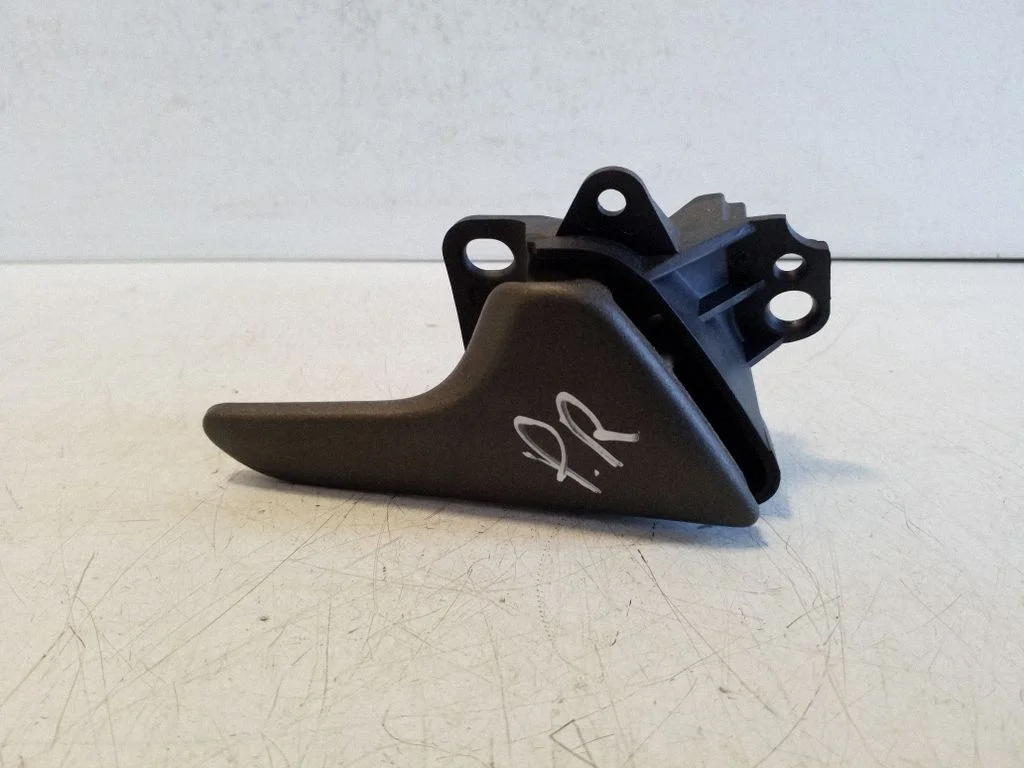 Front door interior handle A9067600261