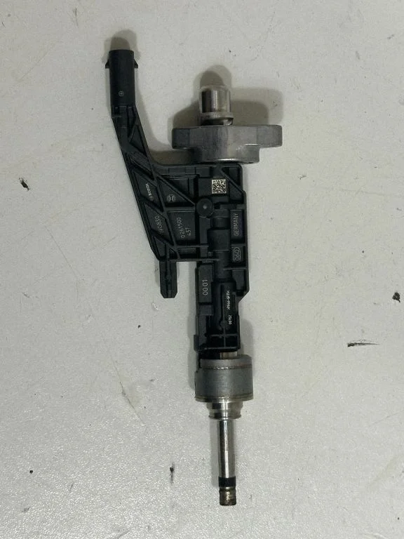 Fuel injector 8656548