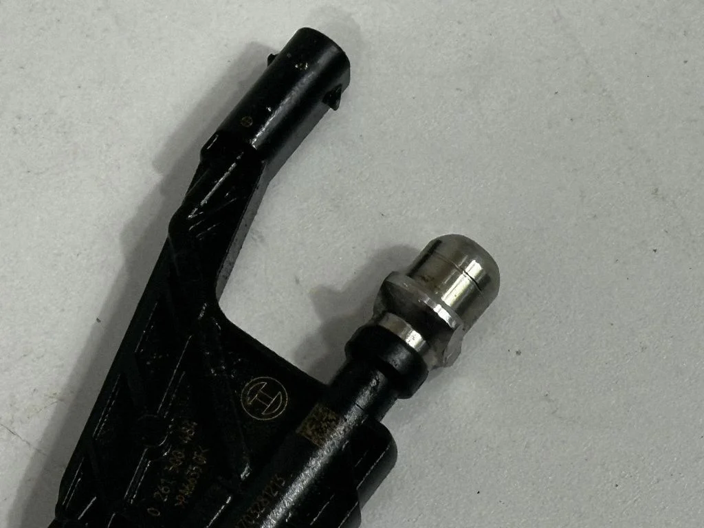 Sprausla (-as) (inžektors (-i)) – BMW 3. sērija F30 F35 F31 (2012-2018)