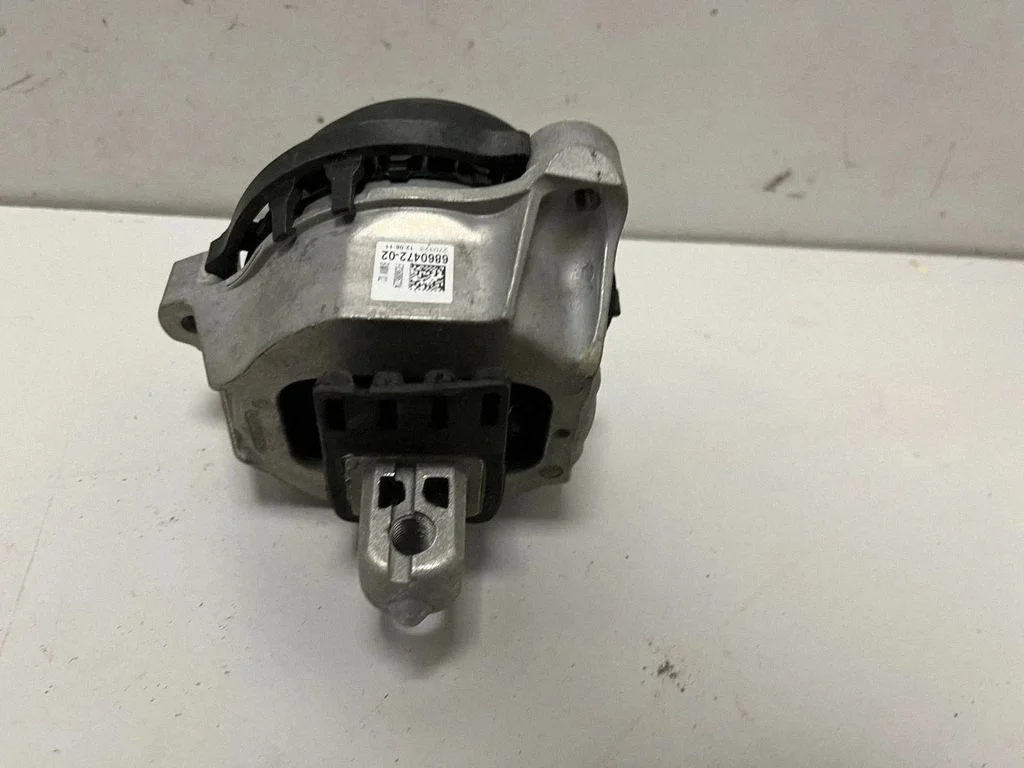 Engine mount bracket 6860472 – BMW X7 G07 (2018-)