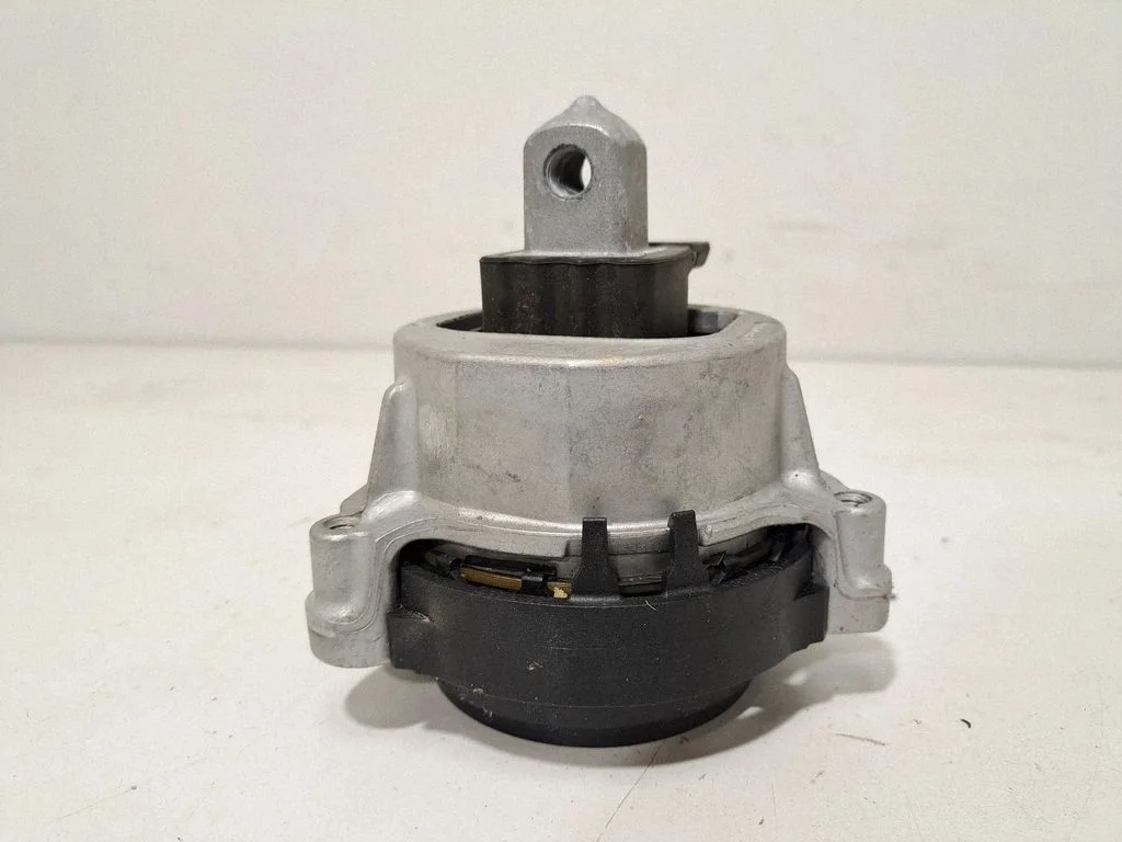 Engine mount bracket – BMW X6 G06 (2019-)