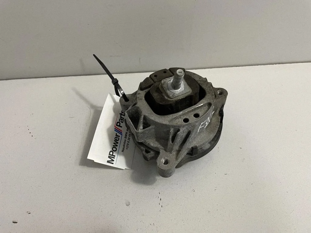 Dzinēja spilvens – BMW 3. sērija F30 F35 F31 (2012-2018)