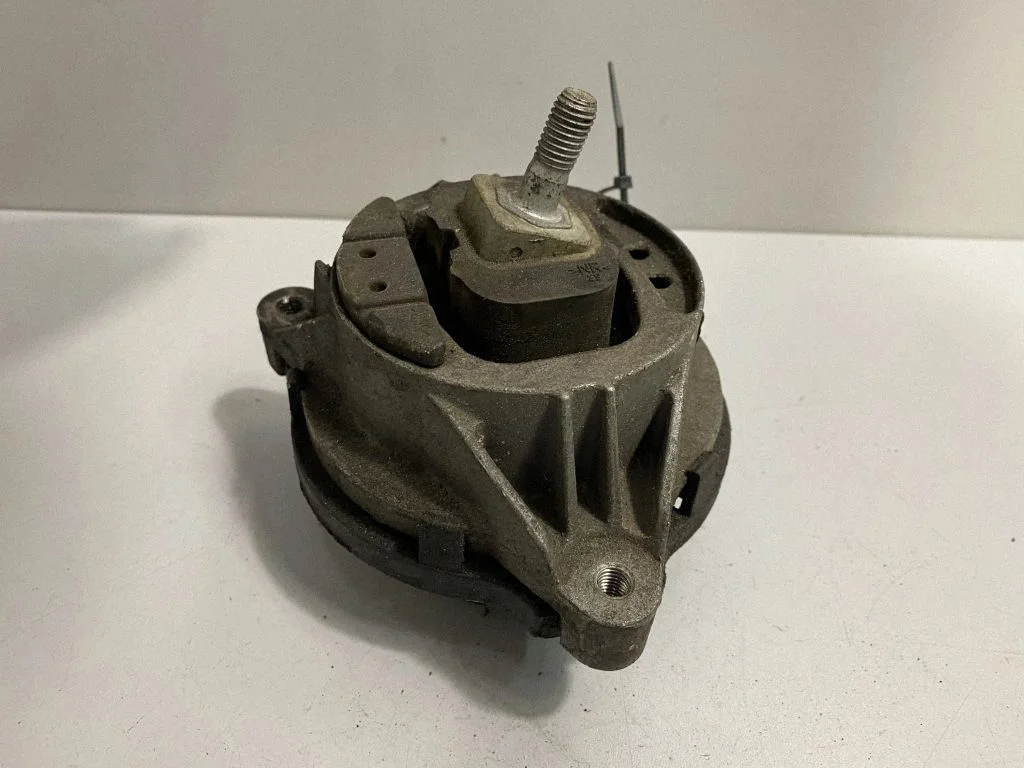 Poduszka silnika – BMW Seria 3 F30 F35 F31 (2012-2018)