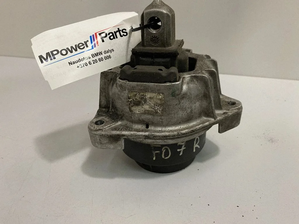 Engine mount bracket – BMW 7 Series F01 F02 F03 F04 (2008-2016)