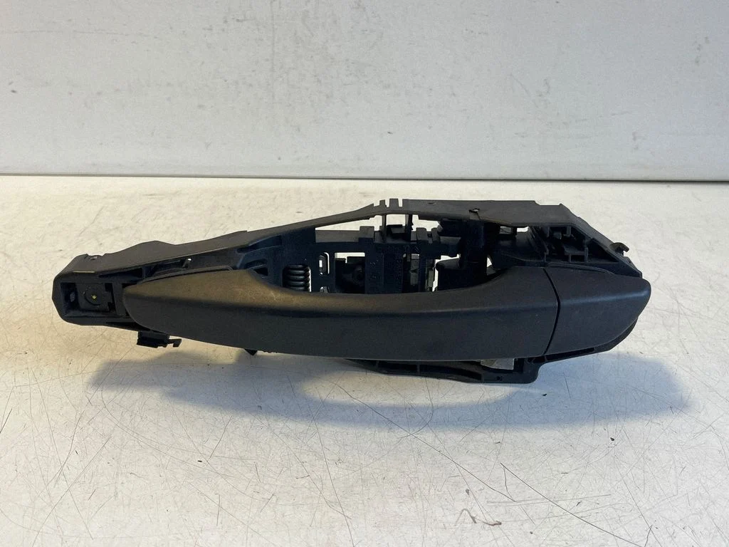 Klamka zewnętrzna drzwi przesuwnych 9688834180 – Opel Vivaro (2019-)