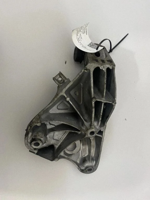 Engine mounting bracket – BMW X5 F15 (2013-2017)
