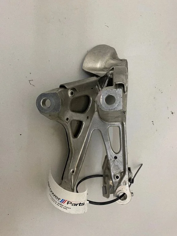 Dzinēja stiprinājuma kronšteins – BMW Series 4 M4 F82 F83 (2014-2020)
