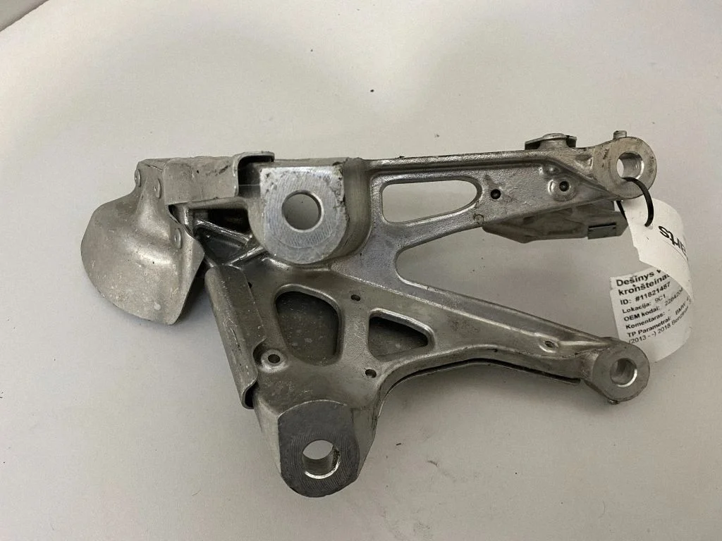 Dzinēja stiprinājuma kronšteins – BMW Series 4 M4 F82 F83 (2014-2020)