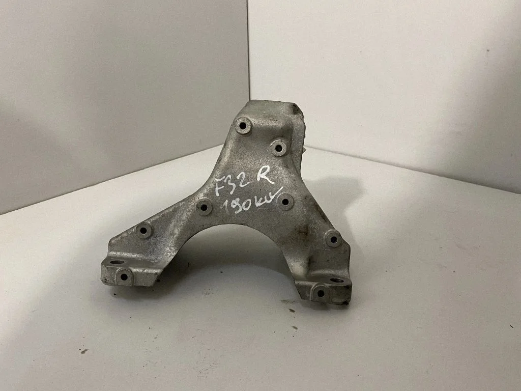 Mootori kinnituskronstein – BMW 4-seeria F32 F33 (2013-2020)