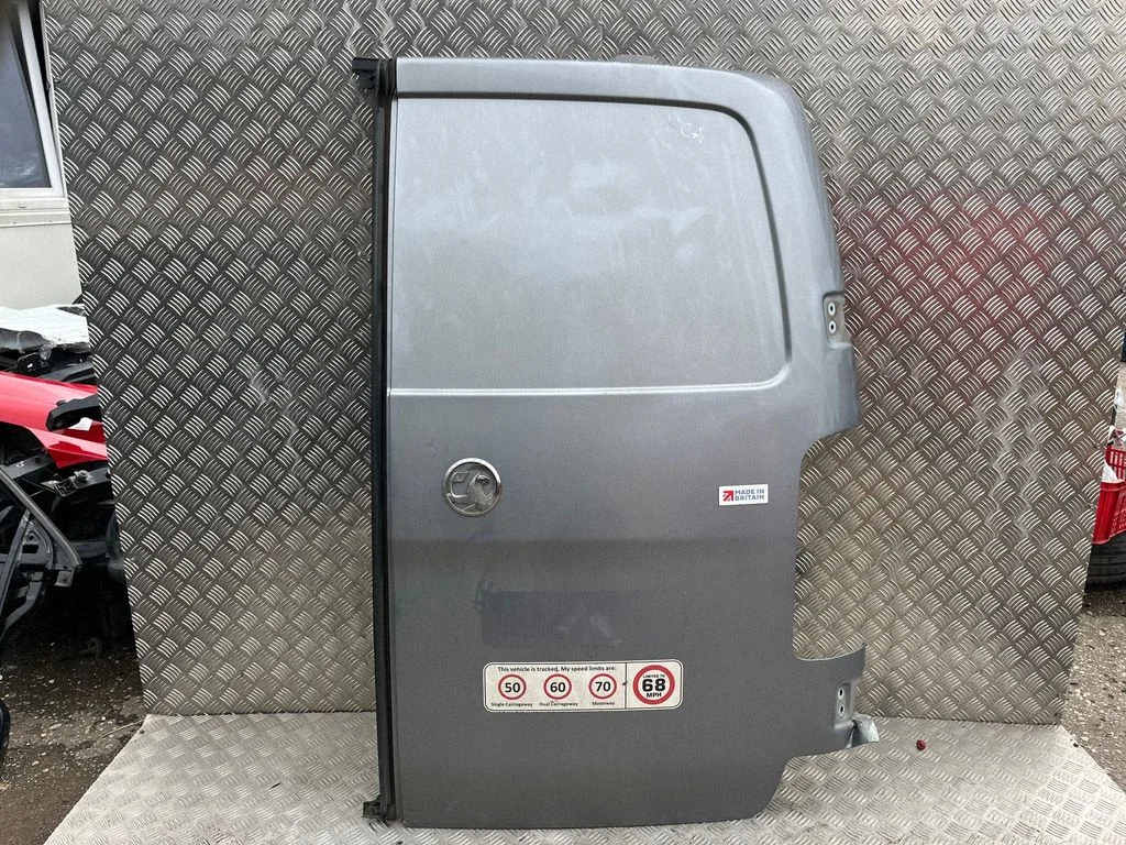 Drzwi tylne ładunkowe (bagażnika) – Opel Vivaro (2019-), prawa