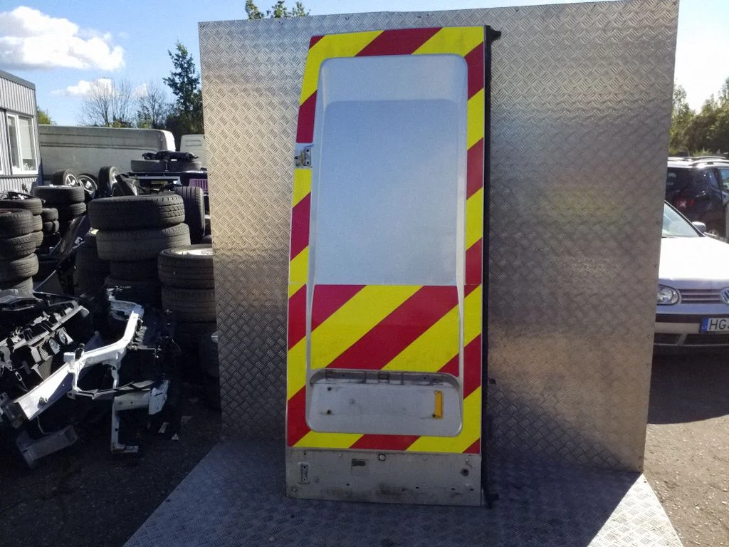 Back/rear loading door – Iveco Daily 5th gen (2011-2014), left