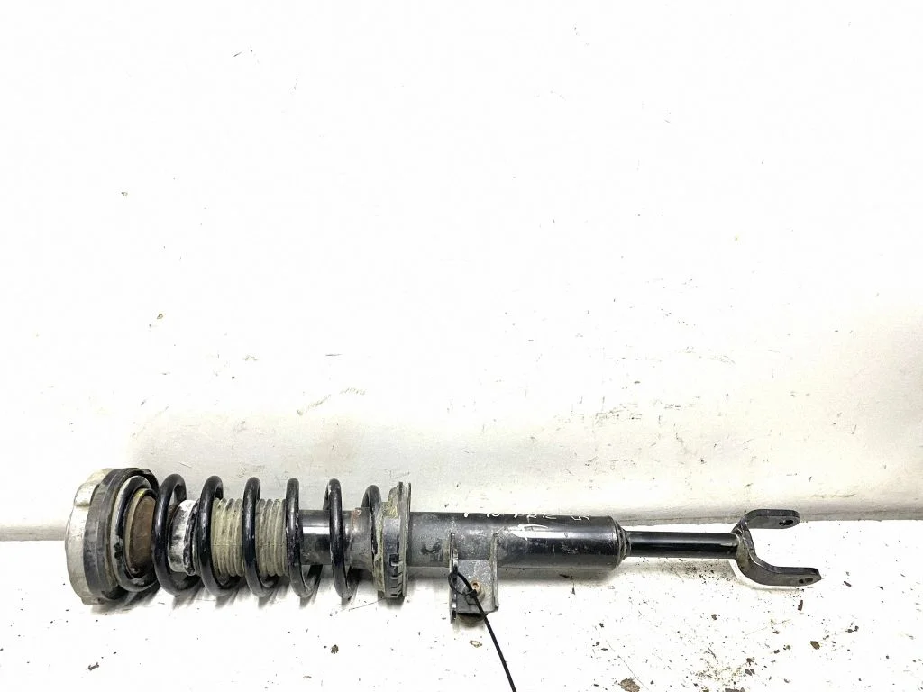 Amortyzator przedni – BMW Seria 5 F10 F11 (2009-2016)