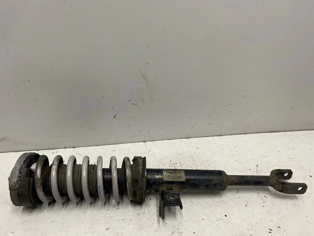 Amortyzator przedni – BMW Seria 5 F10 F11 (2009-2016)