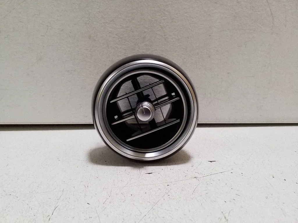 Dash center air vent grill A2058304504