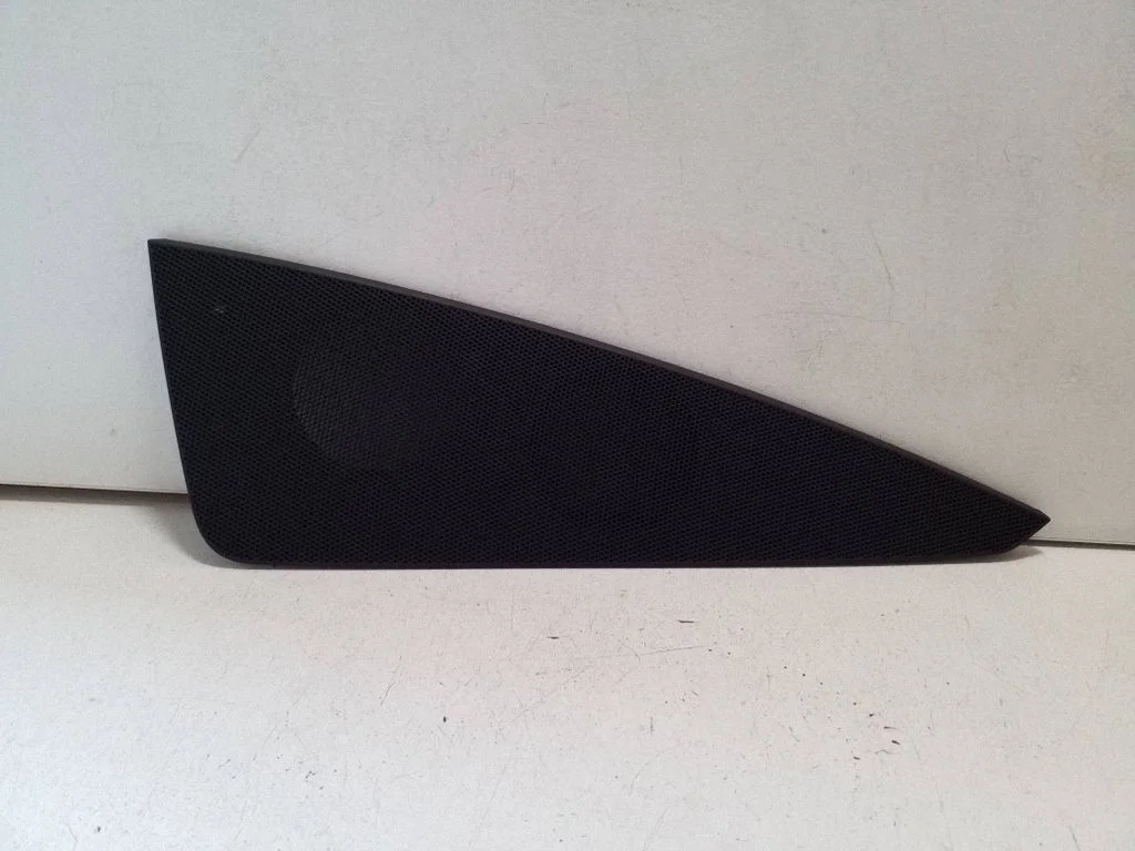 Dash center speaker trim cover – Audi Q3 F3 (2018-2025)