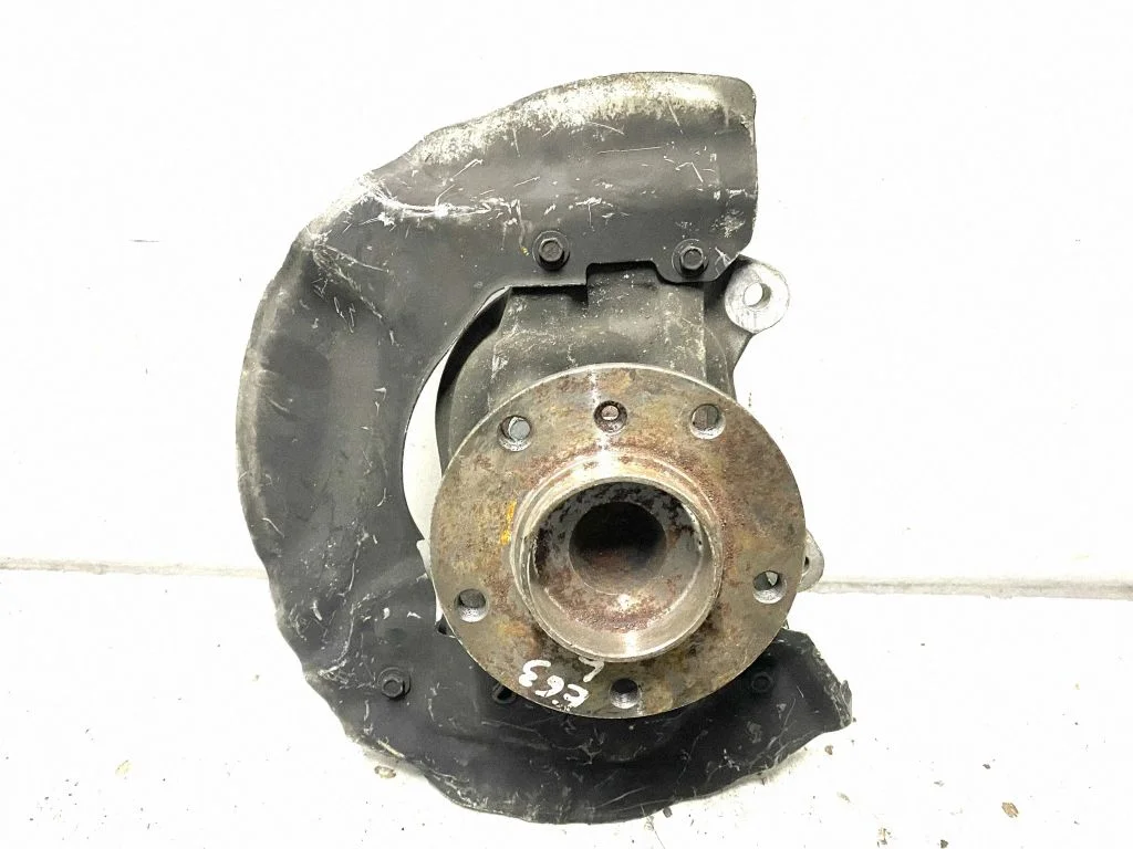 Priekšējā rumba 6768923 – BMW 6. sērija E63 E64 (2002-2010)