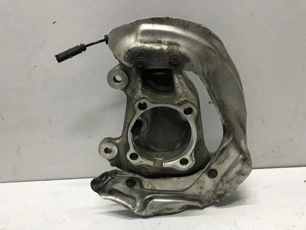 Eesmine rattarumm 6792286 – BMW 2-seeria F22 F23 (2013-2017)