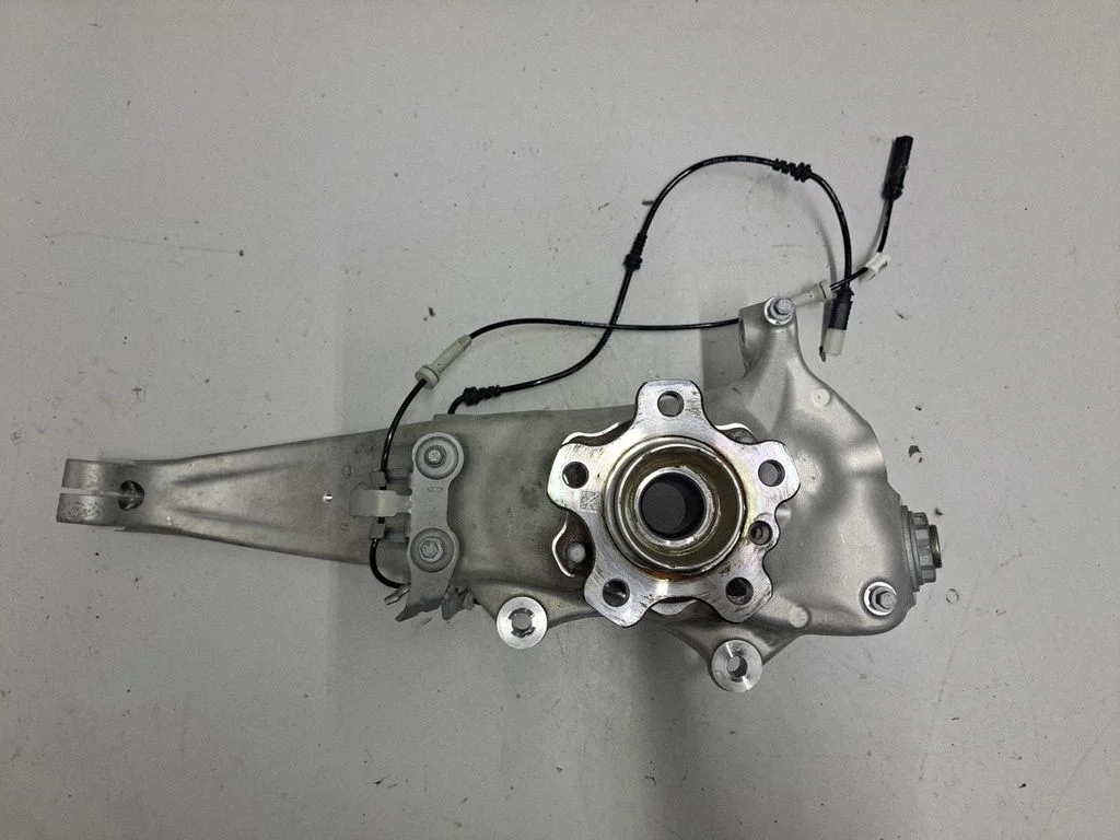 Front wheel hub – BMW Series 8 M8 F91 F92 G14 G15 (2019-)
