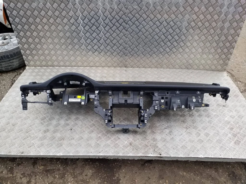 Armatuurlaud 95B857003R – Porsche Macan (95B) (2014-2018)