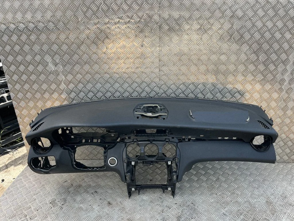 Dashboard A2536800087