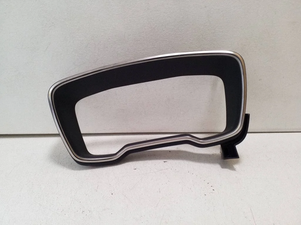 Dashboard trim 5541102C30