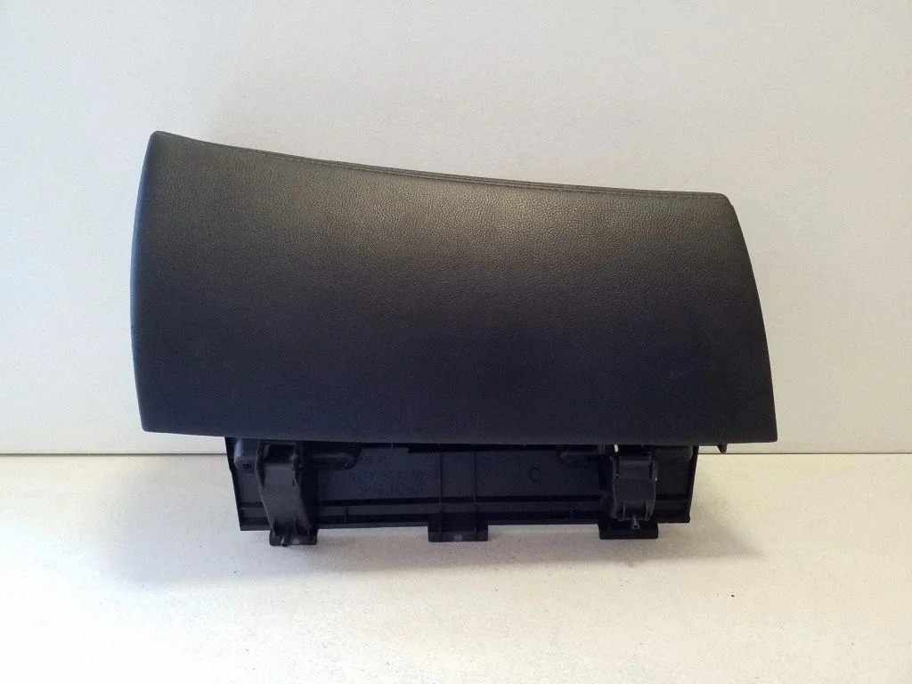 Glove box lid/cover 8042A060