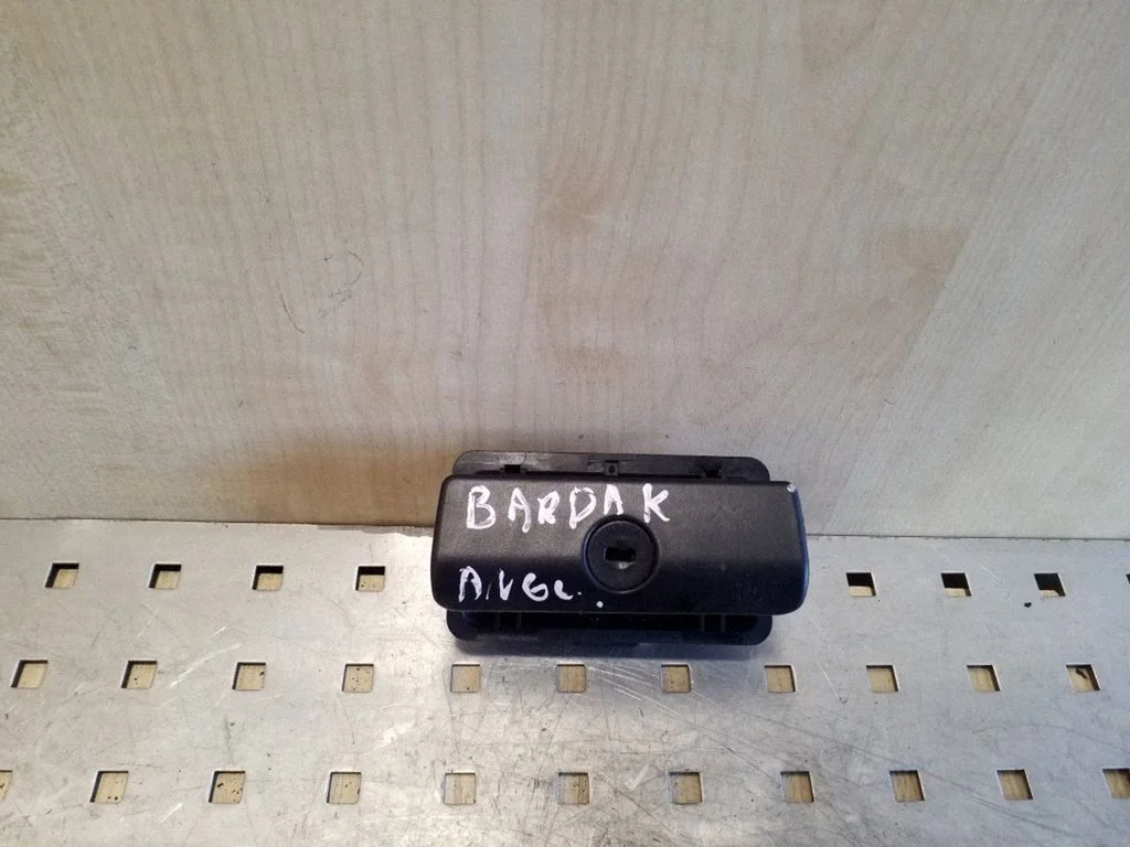 Daiktadėžės (bordačioko) spyna