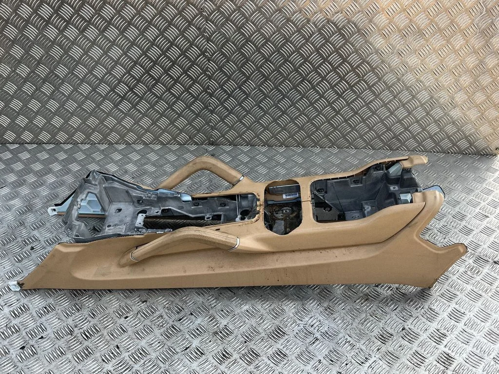 Center console – Porsche Cayenne (92A) (2010-2017)