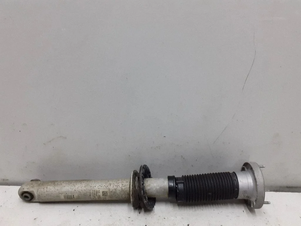 Rear shock absorber/damper – BMW 5 Series G30 G31 G38 (2016-)