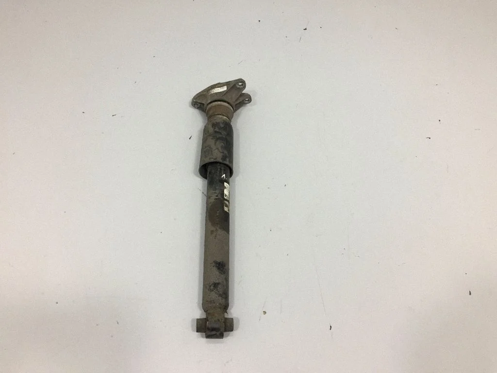 Amortyzator tylny – BMW Seria 2 F22 F23 (2013-2017)