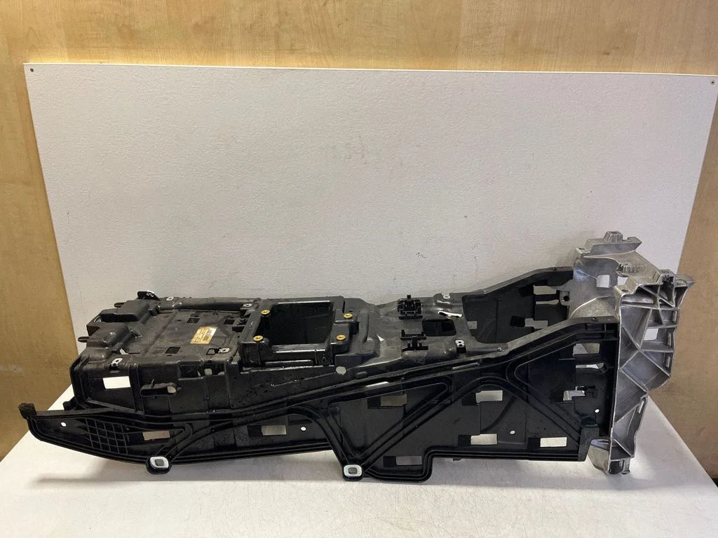 Keskkonsool 4M0863243 – Audi Q7 4M (2015-)