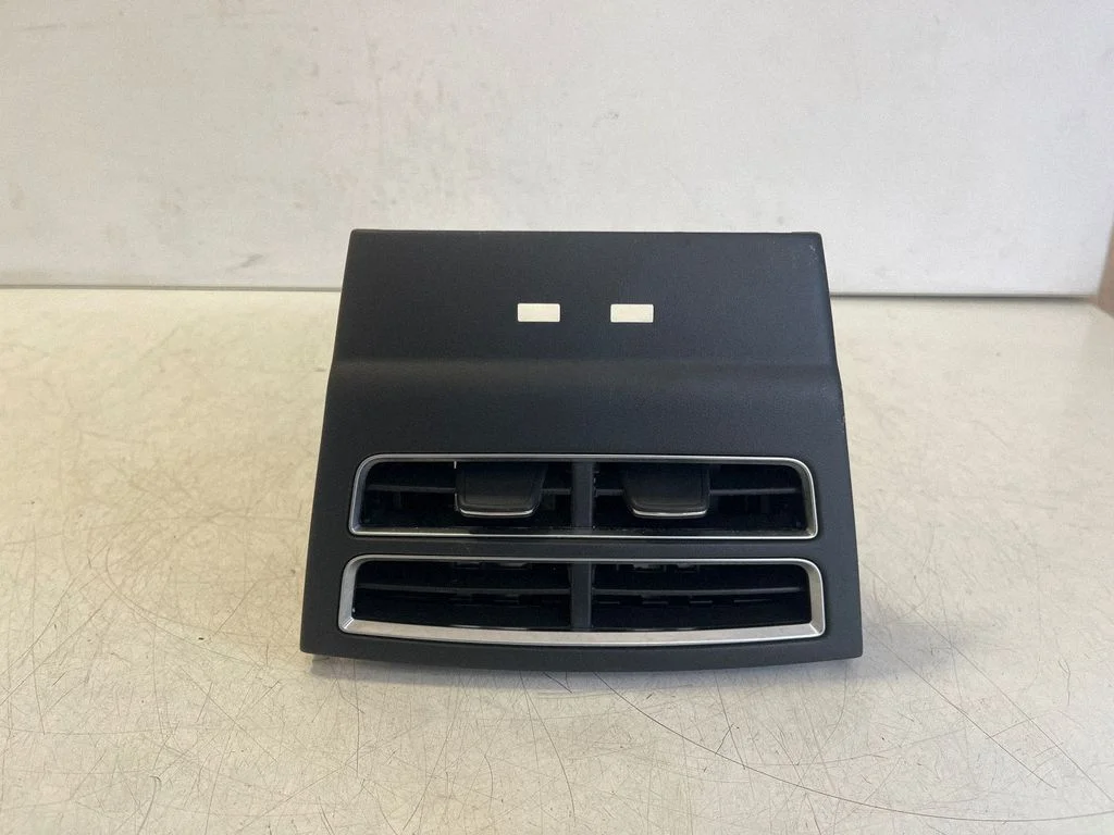 Rear air vent grill 106450100A – Tesla Model S (2012-)