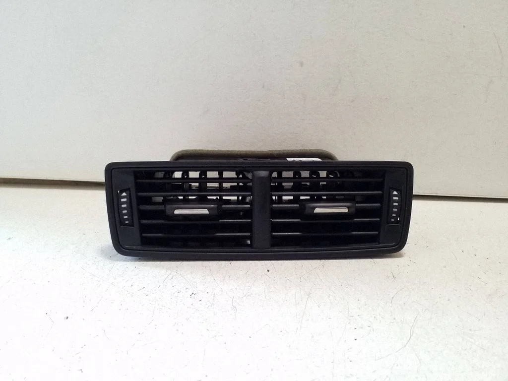 Tagumine õhutusrest 4M0819203B – Audi Q7 4M (2015-)
