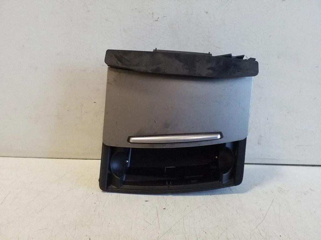 Ashtray (front) 4F2857951B