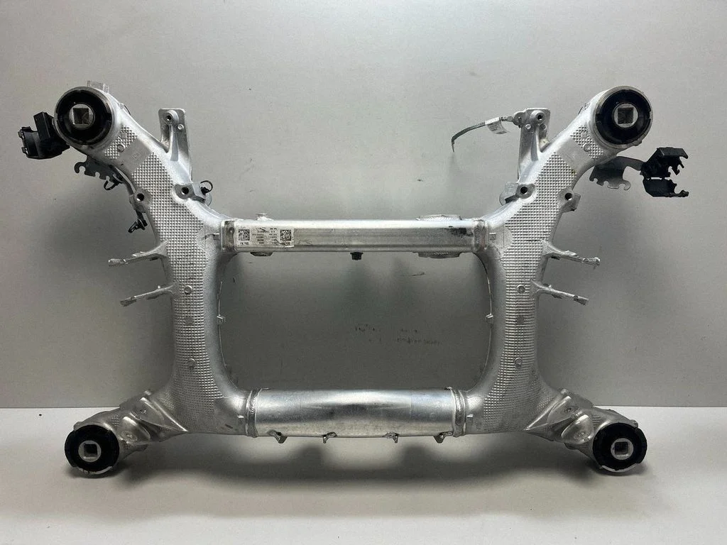 Tagumine abiraam – BMW XM (2022-)