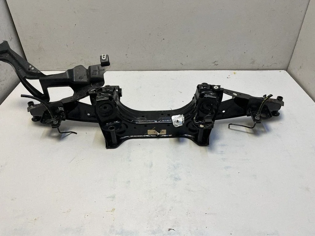 Aizmugurējais apakšrāmis – BMW X1 F48 F49 (2015-2022)